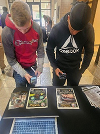 Transitioning Soldiers at the Fort Johnson TAP registering for PaYS