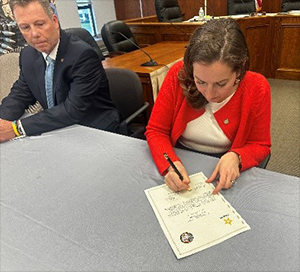 Mayor Pierce signs the PaYS partnership Mayor Pierce signs the PaYS partnership